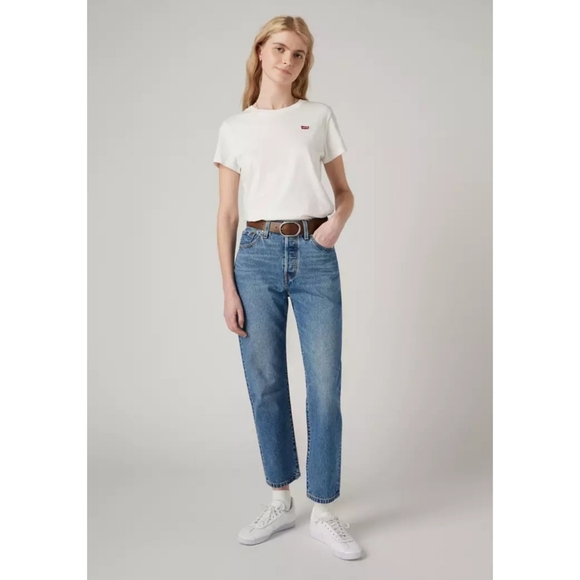 Levi's | 501 Original Cropped Women's Jeans In Worn In Medium Indigo Size 28 - Picture 1 of 11